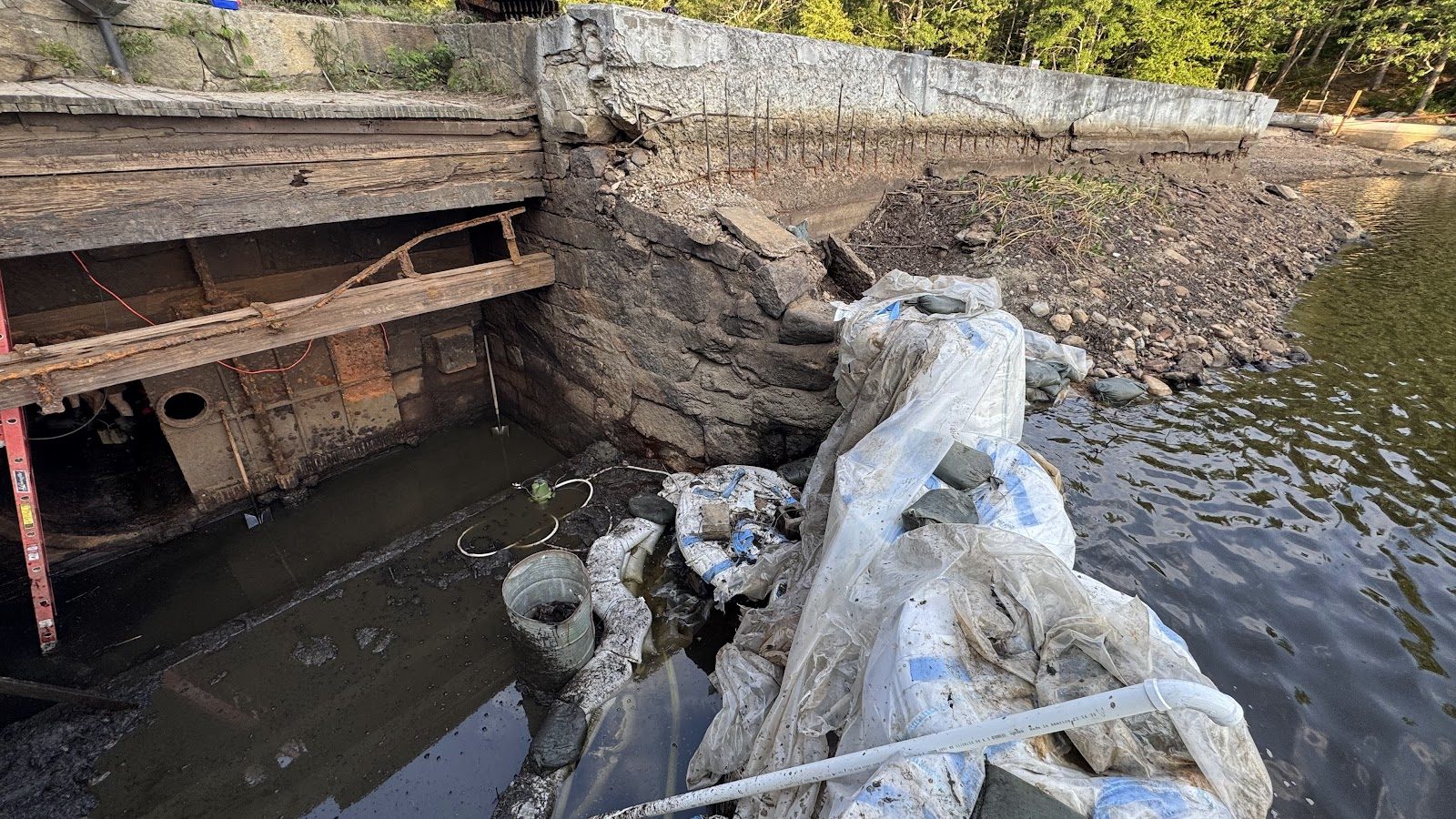 The coffer dam from the headgate side.