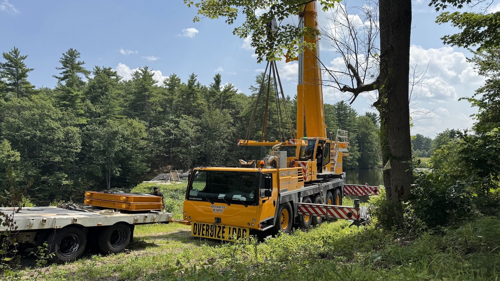 The crane at rest between picks.